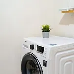 Apartment, Fully Equipped アパート ヒマラ